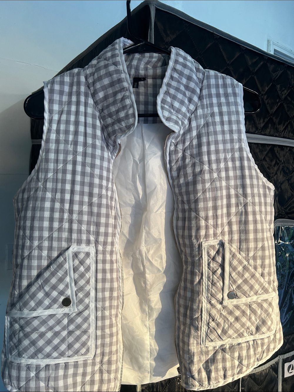 Quilted Grey Gingham Puffer Vest - Men's Lightweight Jacket
